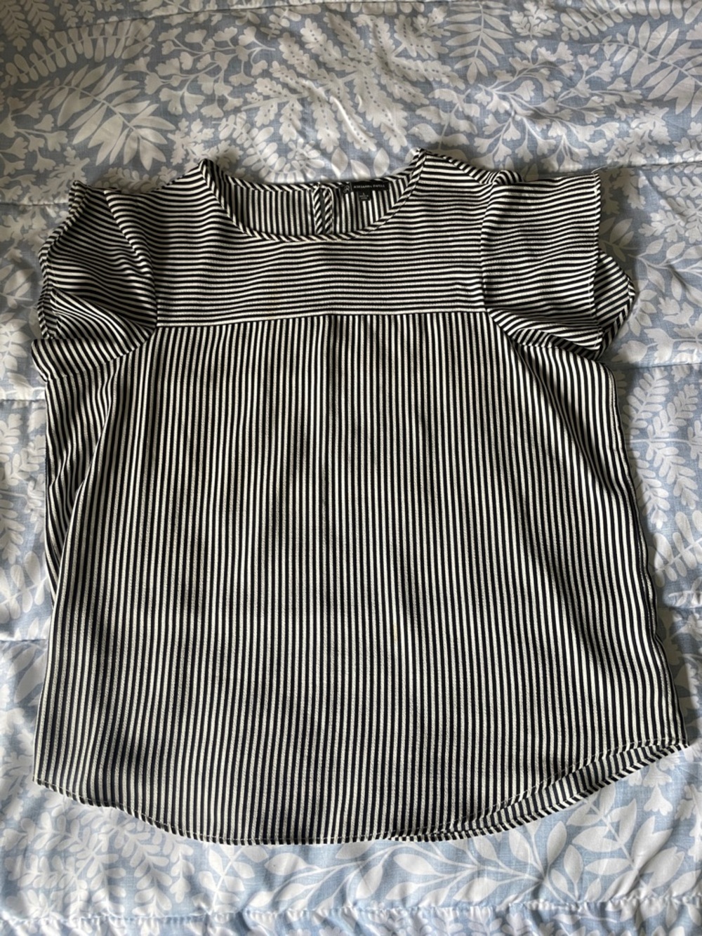 Adrianna Papell Black and White Striped Short Sleeve Blouse
